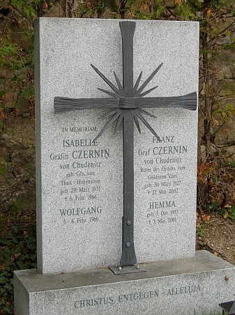 planet-vienna, Grab der Czernin-Nachkommen auf dem Grinzinger Friedhof