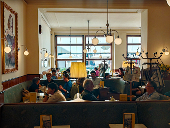 planet-vienna, das cafe braeunerhof in wien