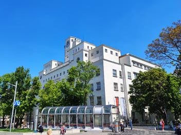 planet-vienna, das amalienbad am reumannplatz in wien